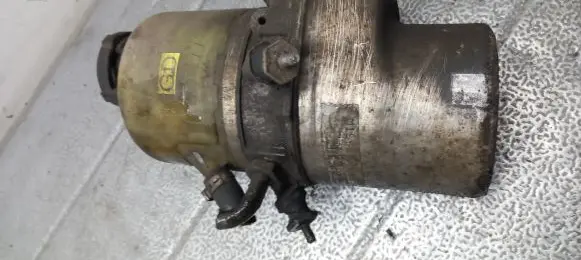Opel Zafira A Power steering pump
