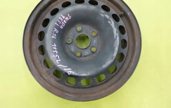 Skoda Yeti (5L) R15 steel rim 