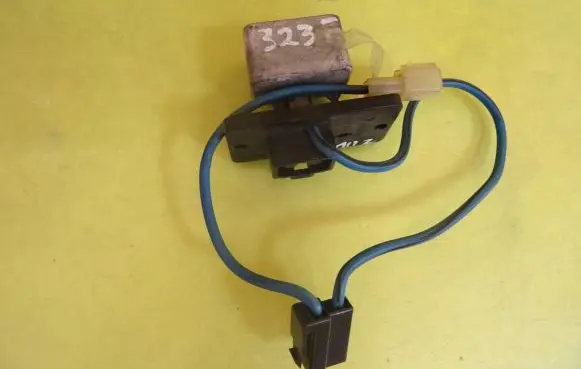 Mazda 323 F Heater blower motor/fan resistor