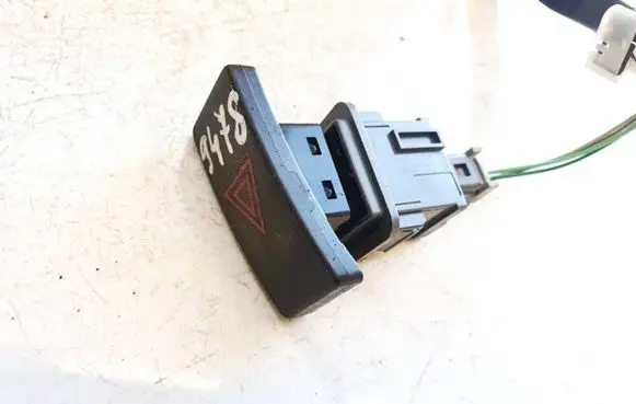 Toyota Avensis T270 Hazard light switch