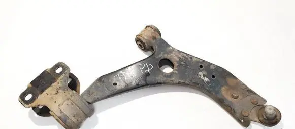 Volvo V40 Front lower control arm/wishbone
