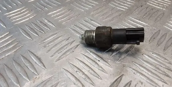 Nissan X-Trail T31 Reversing light switch sensor 