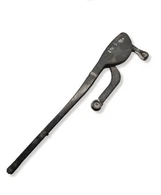 BMW 5 E39 Front wiper blade arm 8209880