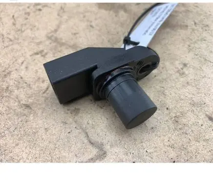 BMW 5 E60 E61 Camshaft position sensor 7792256 13627792256