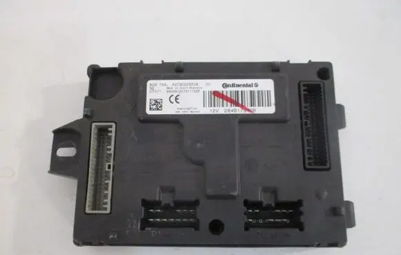 Dacia Sandero II Central body control module 284B17940R
