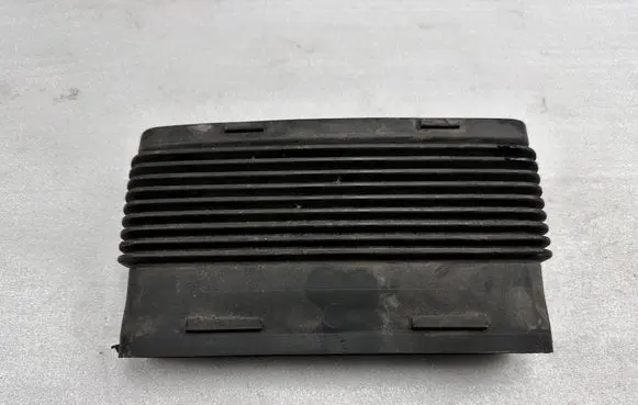 Audi Q7 4M Air intake duct part 8E0129739C 8E0129739