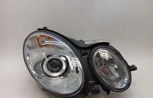 Mercedes-Benz E W211 Headlight/headlamp A2118202461