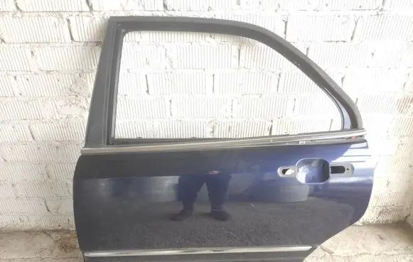 Honda Legend III KA9 Rear door