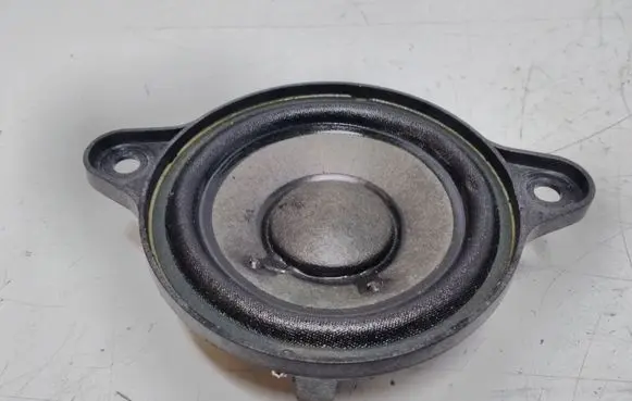 Mercedes-Benz CLS C219 Panel speaker 
