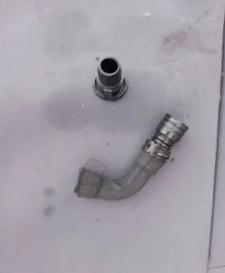 Breather/breather pipe/hose