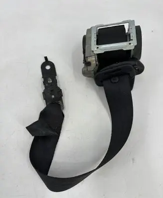 Volvo XC90 Third row seat belt 6841767 606053600 06032007