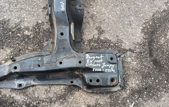 Peugeot Expert Front subframe