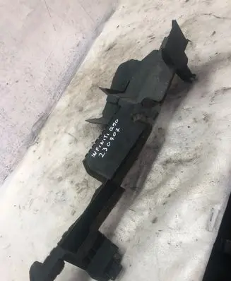 Infiniti Q50 Intercooler air guide/duct channel