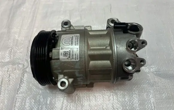 Jeep Compass Air conditioning (A/C) compressor (pump) 51979374