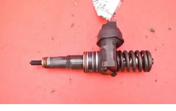 Seat Alhambra (Mk1) Fuel injector 038130073AK