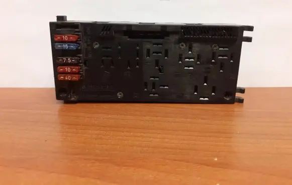 Mercedes-Benz E W210 Fuse box set 0005401050 4207