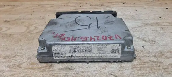 Volvo V70 Engine control unit/module 08642193A