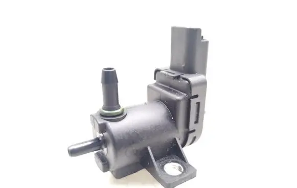 Ford Mondeo MK V Vacuum valve 9665558580