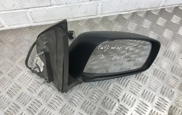 Nissan Pathfinder R51 Front door electric wing mirror 96301EB110