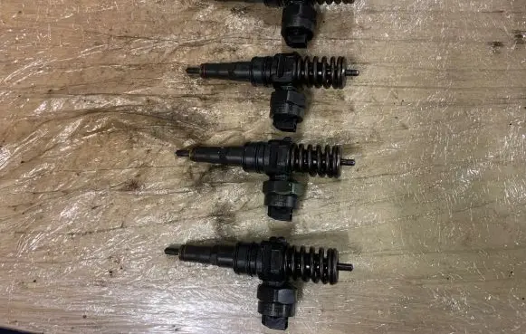 Fuel injectors set