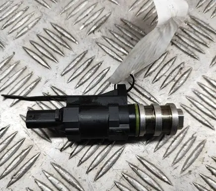 BMW 3 F30 F35 F31 Fuel injector 7639992