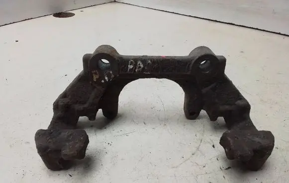 Volkswagen PASSAT B5.5 Front Brake Caliper Pad/Carrier 