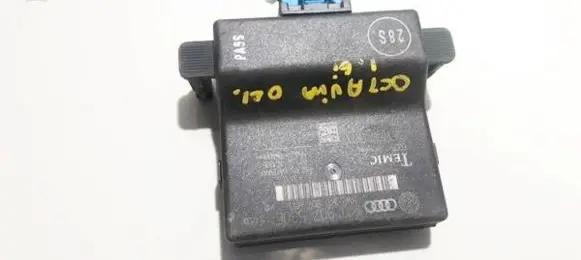 Volkswagen Golf V Door control unit/module 1k0907530f 1k0907951