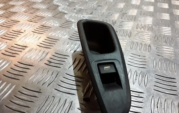 Peugeot 308 Electric window control switch 96573850XT