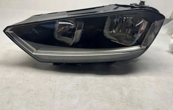 Volkswagen Golf Sportsvan Headlight/headlamp 517941005B