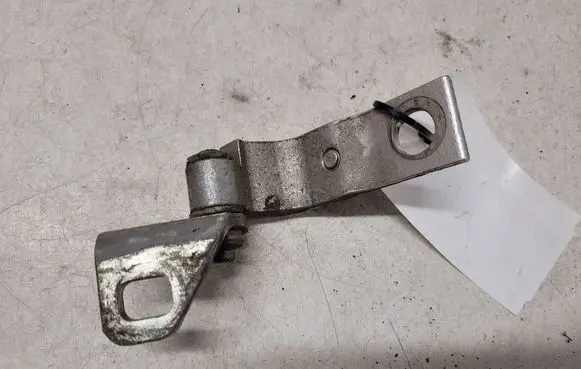 Ford Mondeo MK IV Rear door lower hinge