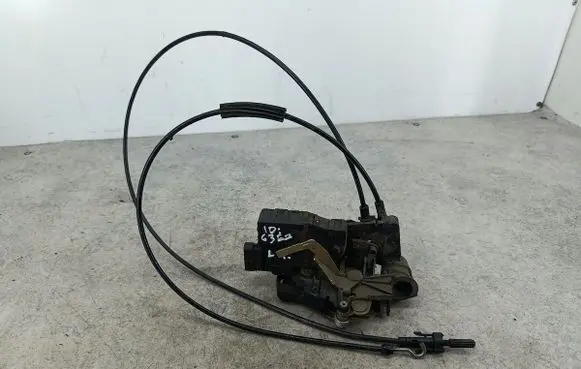 Mercedes-Benz ML W163 Rear door lock A1637302535