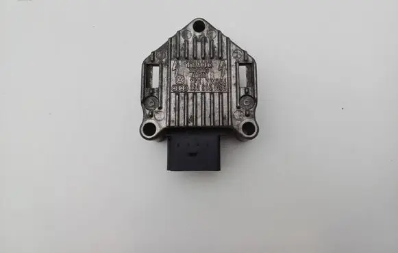 Audi A3 S3 8P High voltage ignition coil 032905106B