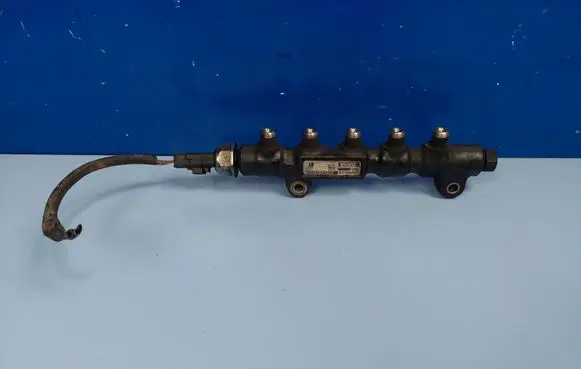 Citroen C4 I Fuel main line pipe 9654592680