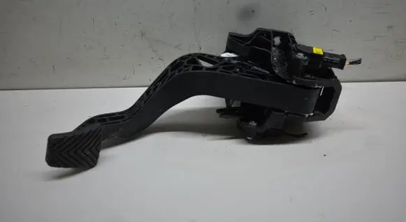 KIA Stonic Clutch pedal 93840B2100