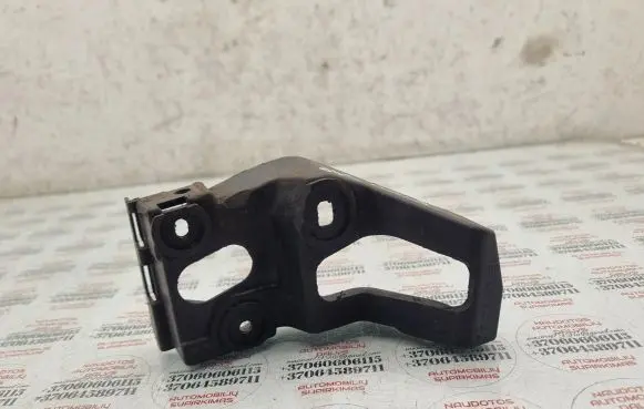 Seat Exeo (3R) Front bumper mounting bracket 8E0853922D