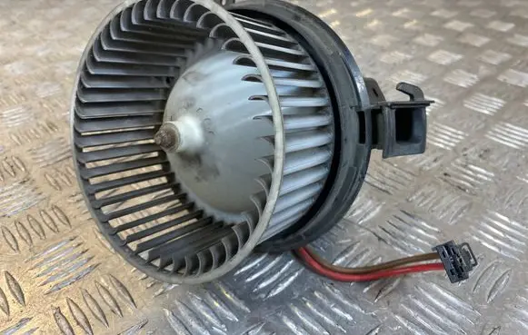 Mercedes-Benz E W212 Heater fan/blower V7771001 GM204LL UZ7710011EB