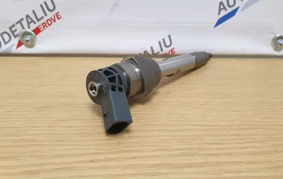BMW 1 F20 F21 Fuel injector 8514148 0445110743