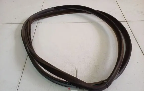 BMW X5 E70 Rubber seal rear door 