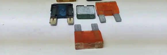 Audi A6 S6 C5 4B Fuse 