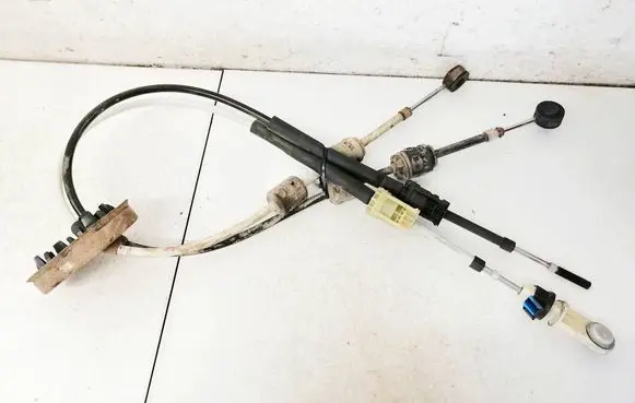 Opel Insignia A Gear shift cable linkage 