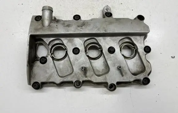 Audi A6 S6 C6 4F Rocker cam cover 06E103472L