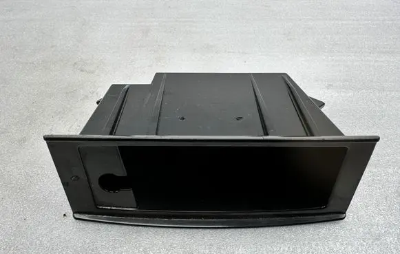 Mercedes-Benz GL X166 Car ashtray A1668100430