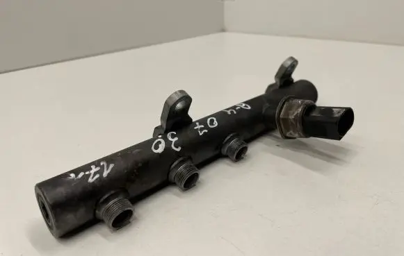 Audi A4 S4 B7 8E 8H Fuel main line pipe 059130089AB