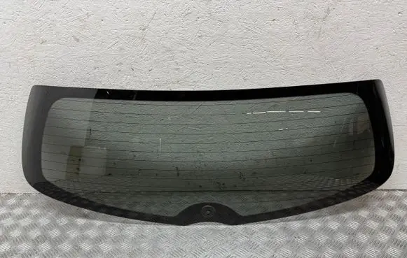 Toyota Corolla Verso AR10 Rear windscreen/windshield window 681050F040
