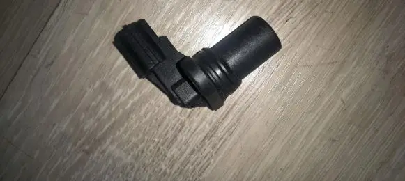 Ford Mondeo Mk III Camshaft position sensor 1s7f12k073ad 1s7f-12k073-ad