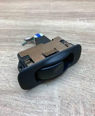 Mitsubishi Carisma Electric window control switch MR740601 WITHPLUG