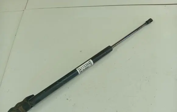 Toyota Corolla E120 E130 Tailgate/trunk strut/damper 6895002040