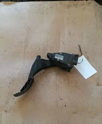 Audi A2 Accelerator throttle pedal 8Z1721523A