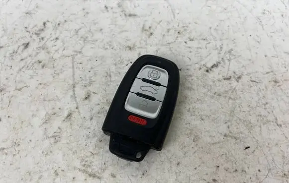 Audi A4 S4 B8 8K Ignition key/card 8K0959754