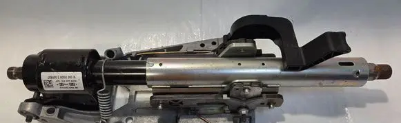 Mercedes-Benz E AMG W212 Steering wheel axle A204462206